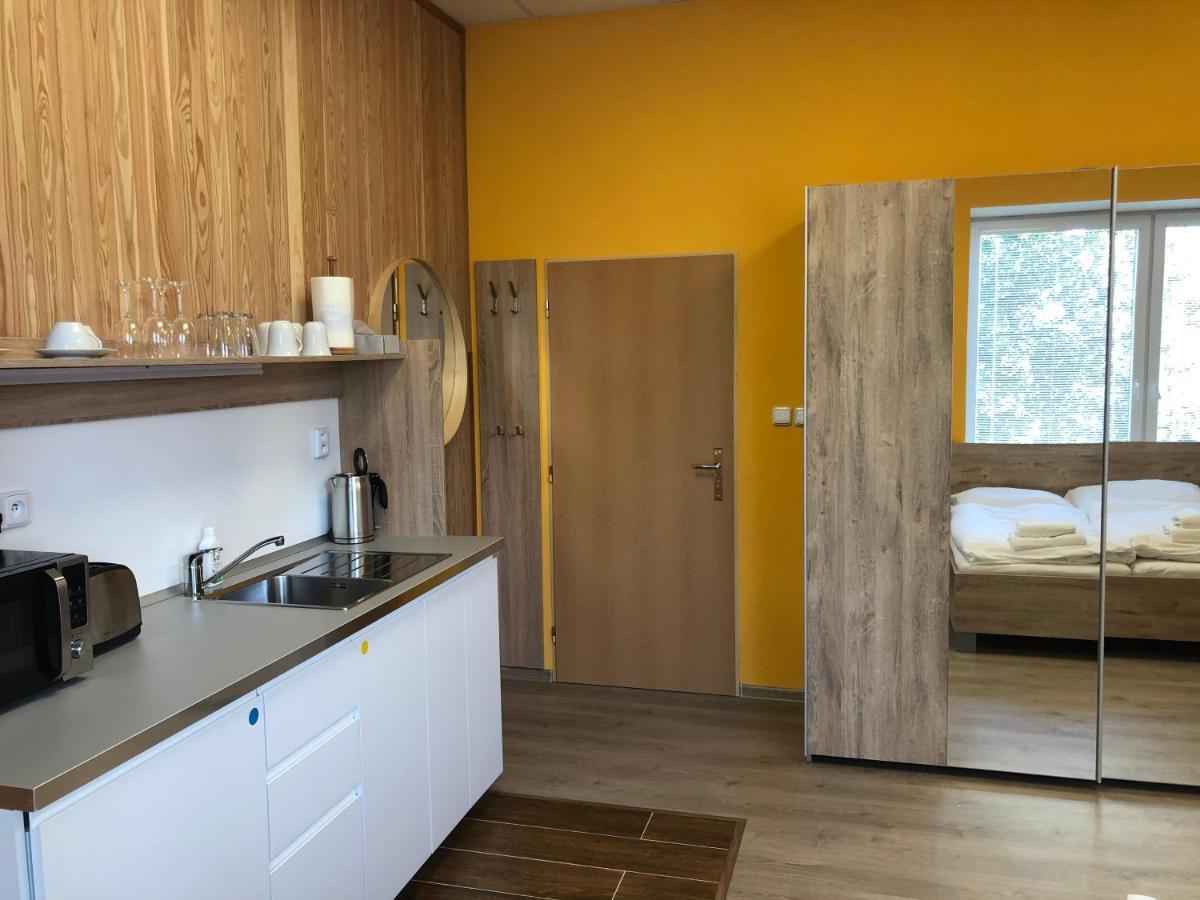 Dnm Inn Korycany Zewnętrze zdjęcie