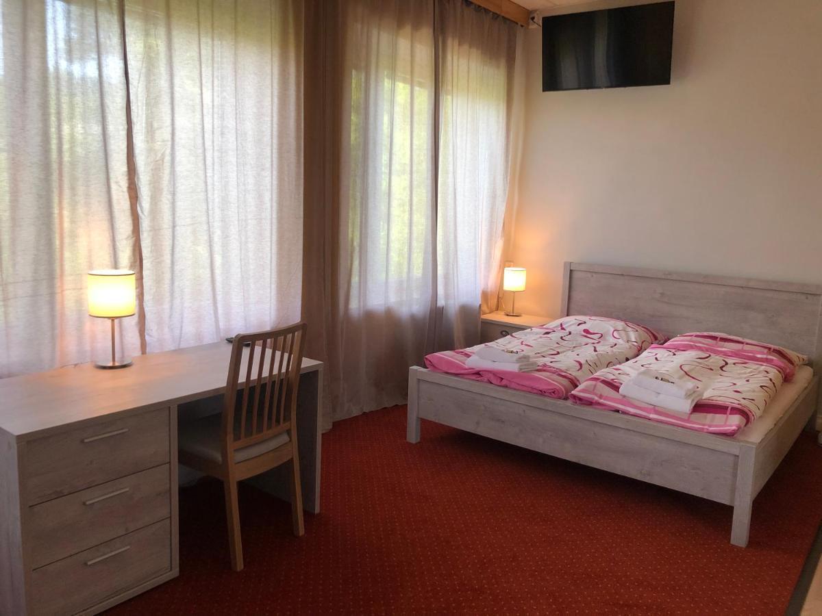 Dnm Inn Korycany Zewnętrze zdjęcie