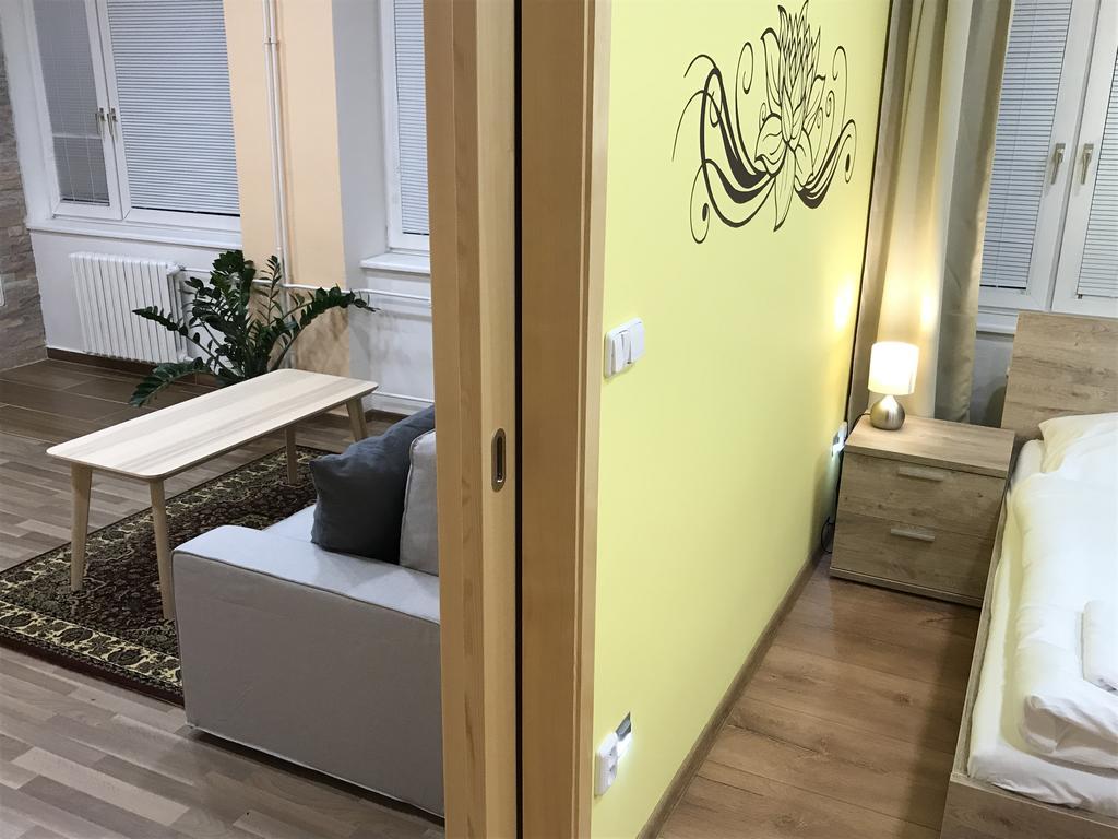 Dnm Inn Korycany Zewnętrze zdjęcie