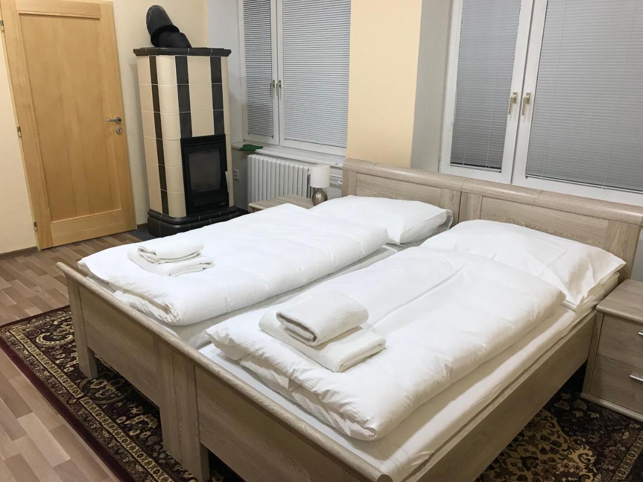 Dnm Inn Korycany Zewnętrze zdjęcie